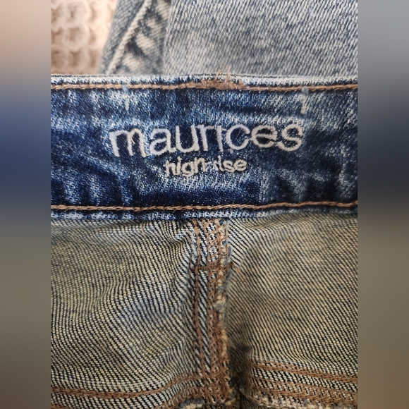 Maurices women's destruction jean - Picture 4 of 5